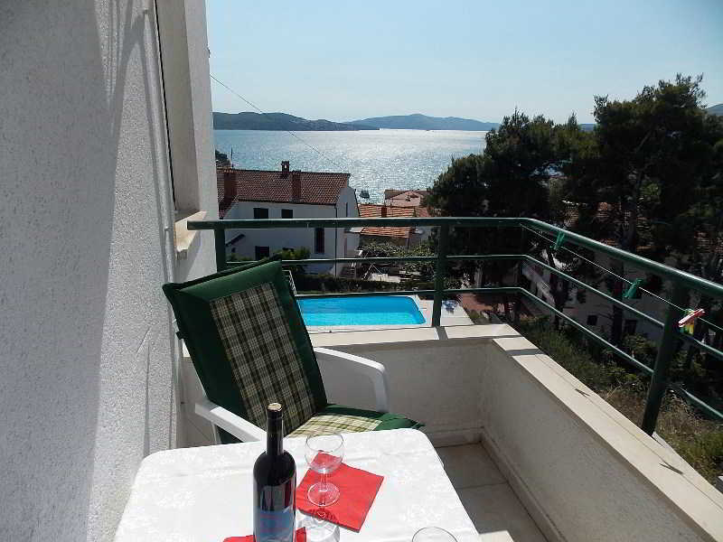 Apartments Villa Goja Traù Esterno foto